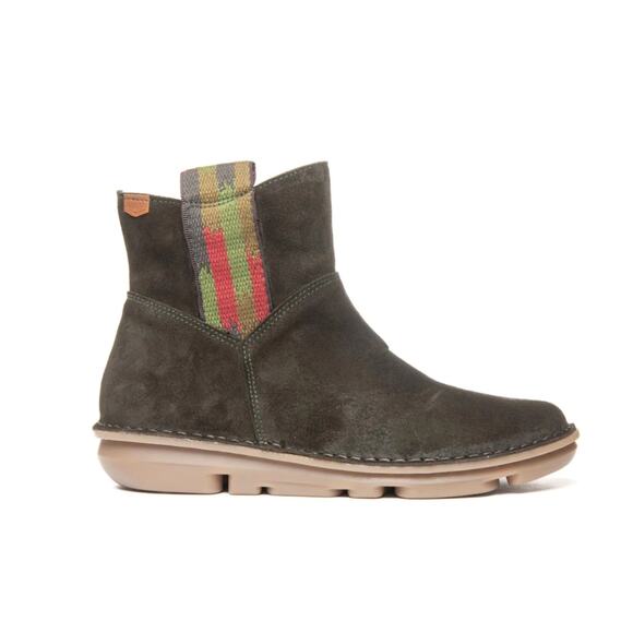 On Foot Silken Waterproof Suede Bootie in Khaki Size 38 NEW - Picture 1 of 13